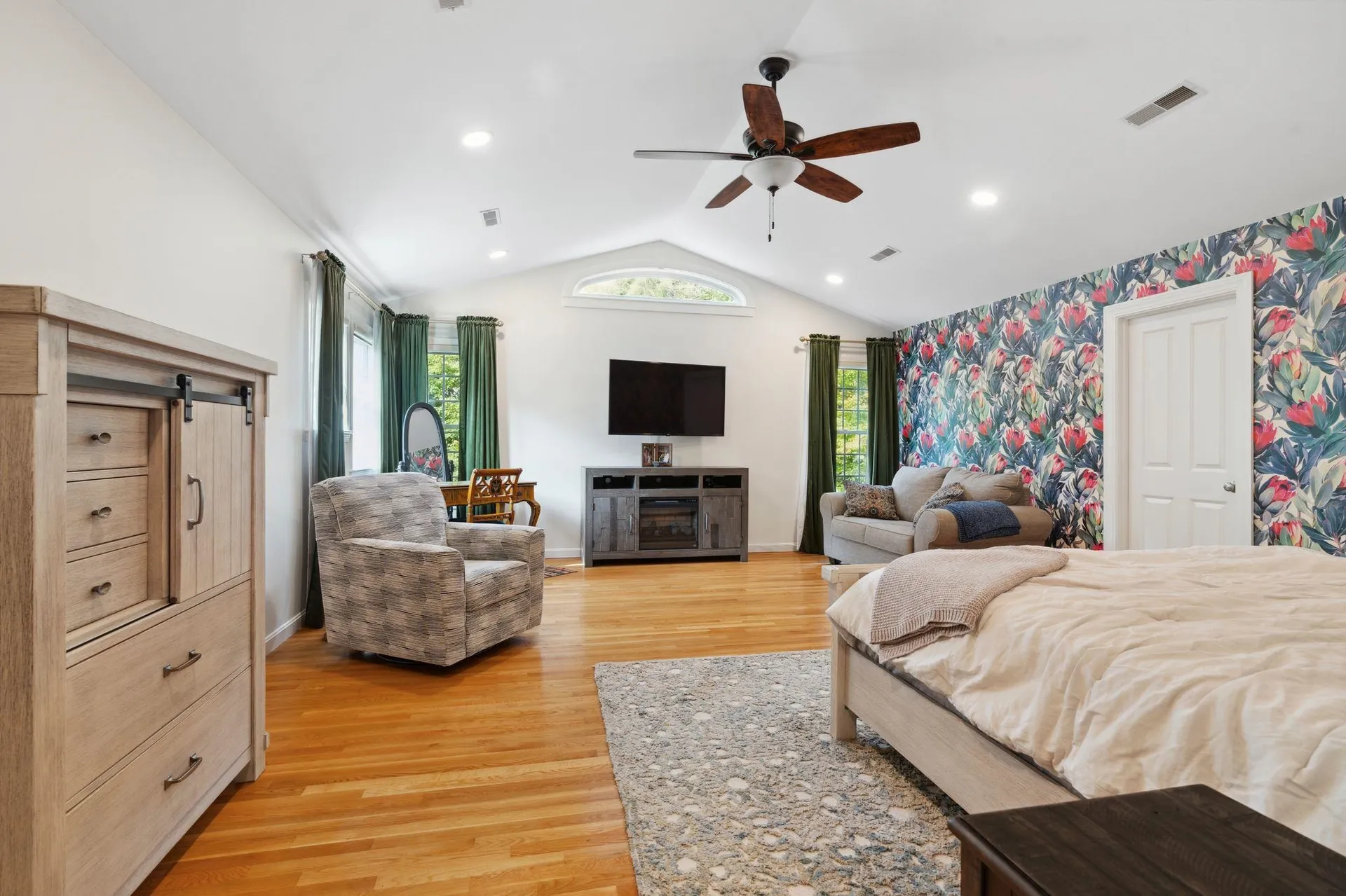 18 Millstone Terrace Bedford NH 03110