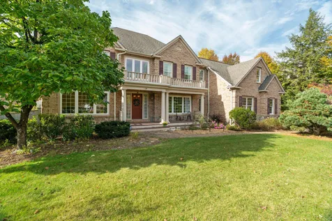 18 Millstone Terrace Bedford NH 03110