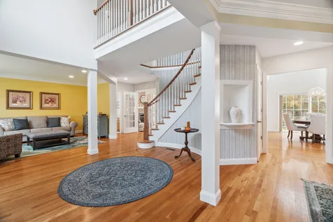 18 Millstone Terrace Bedford NH 03110