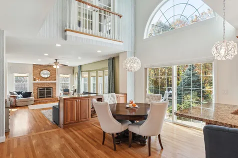 18 Millstone Terrace Bedford NH 03110
