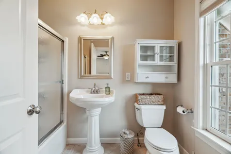18 Millstone Terrace Bedford NH 03110