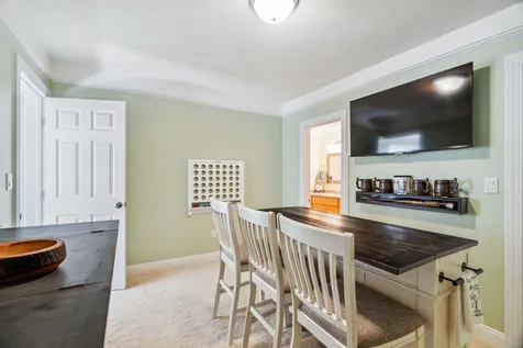 18 Millstone Terrace Bedford NH 03110