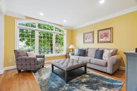 18 Millstone Terrace Bedford NH 03110