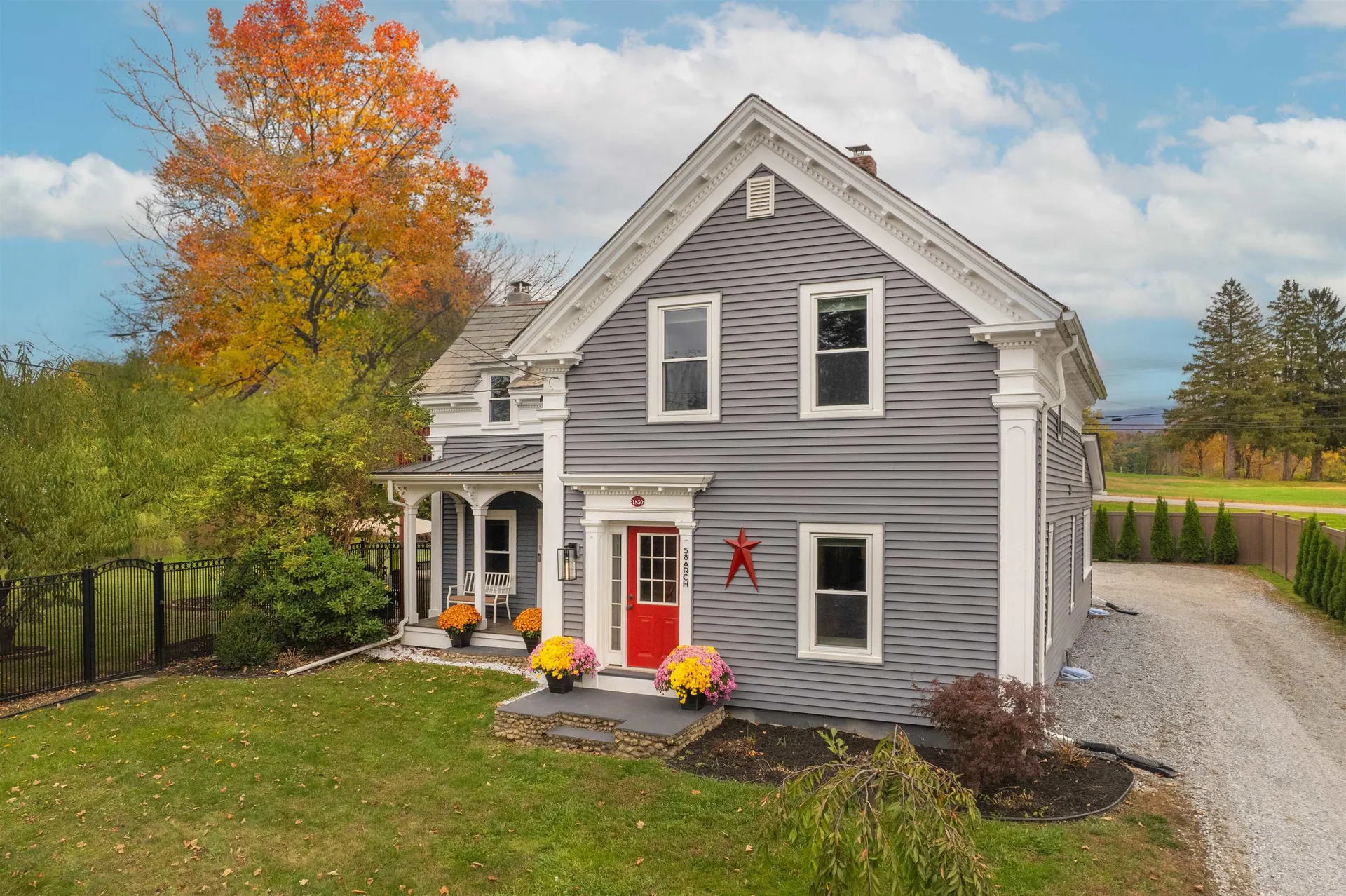 58 Arch Street Pittsford VT 05763