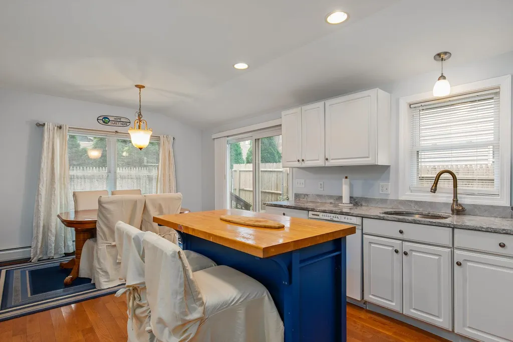 7 Hemlock Street Hampton NH 03842