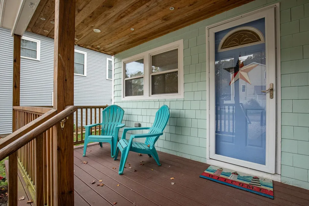 7 Hemlock Street Hampton NH 03842