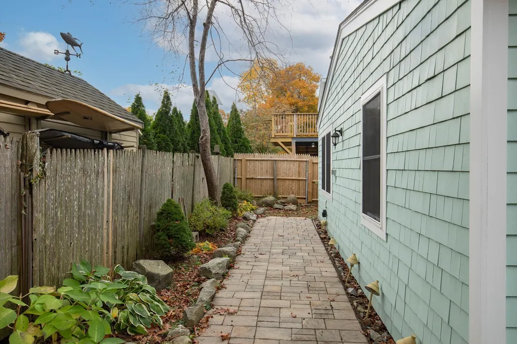 7 Hemlock Street Hampton NH 03842