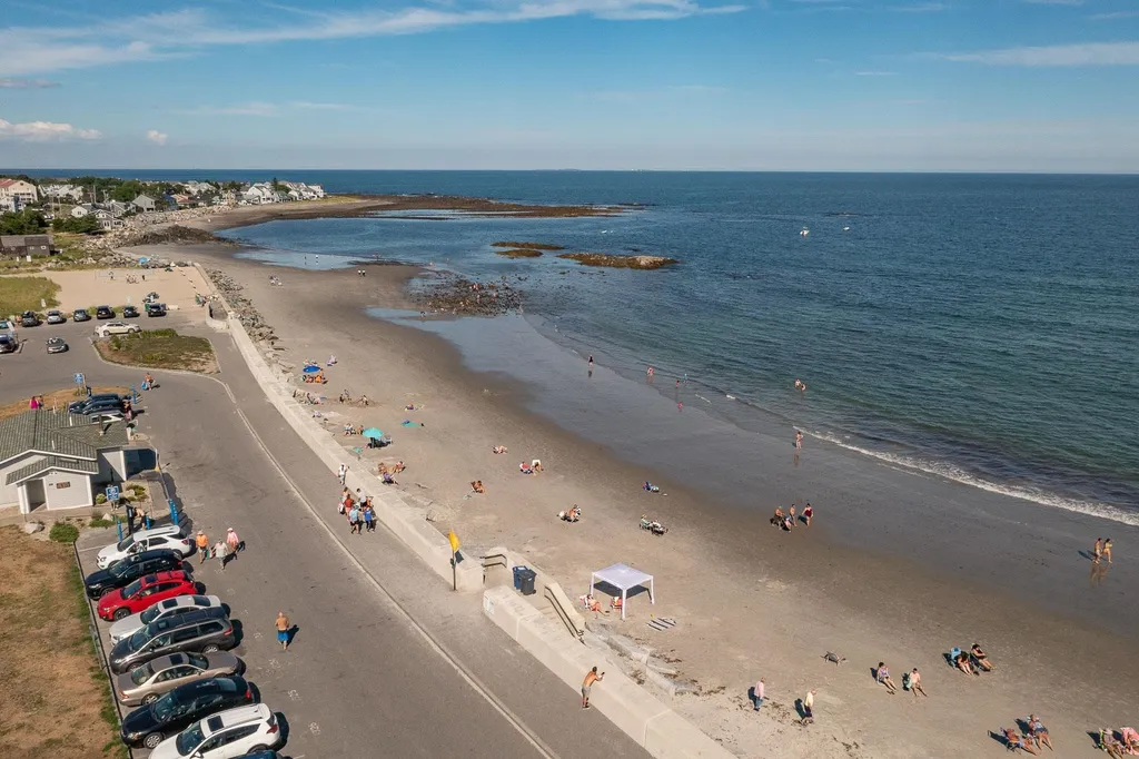 7 Hemlock Street Hampton NH 03842