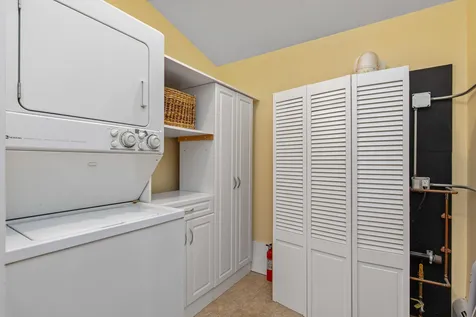 7 Hemlock Street Hampton NH 03842