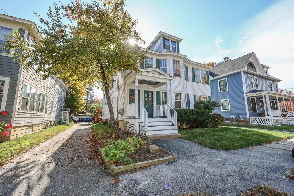 329 Myrtle Street Manchester NH 03104
