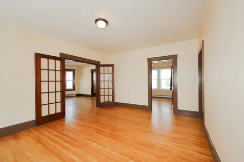 329 Myrtle Street Manchester NH 03104