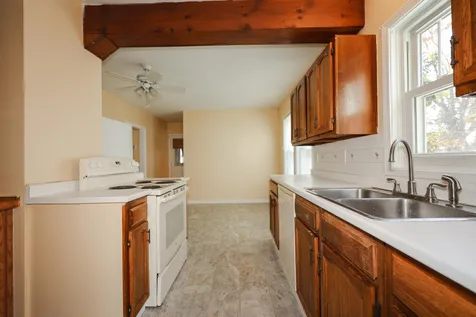 329 Myrtle Street Manchester NH 03104