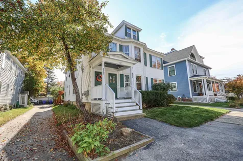 329 Myrtle Street Manchester NH 03104