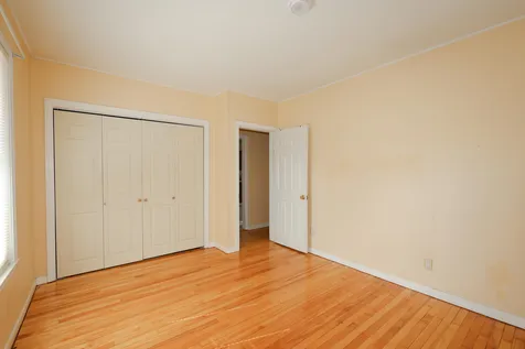 329 Myrtle Street Manchester NH 03104