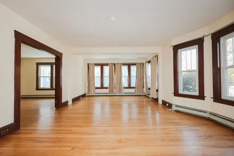 329 Myrtle Street Manchester NH 03104