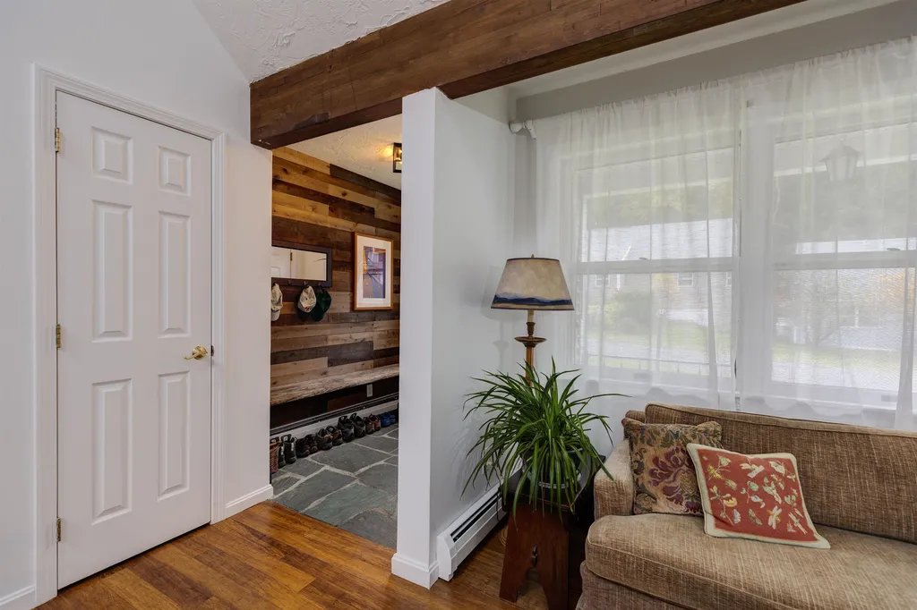 6 Oak Ridge Road Lebanon NH 03784