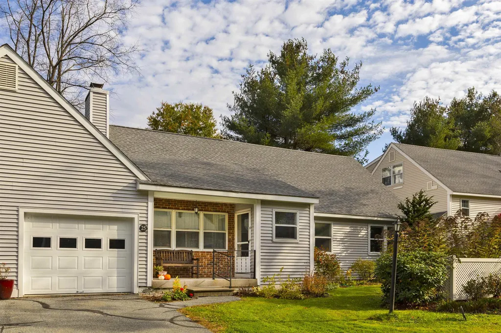 6 Oak Ridge Road Lebanon NH 03784