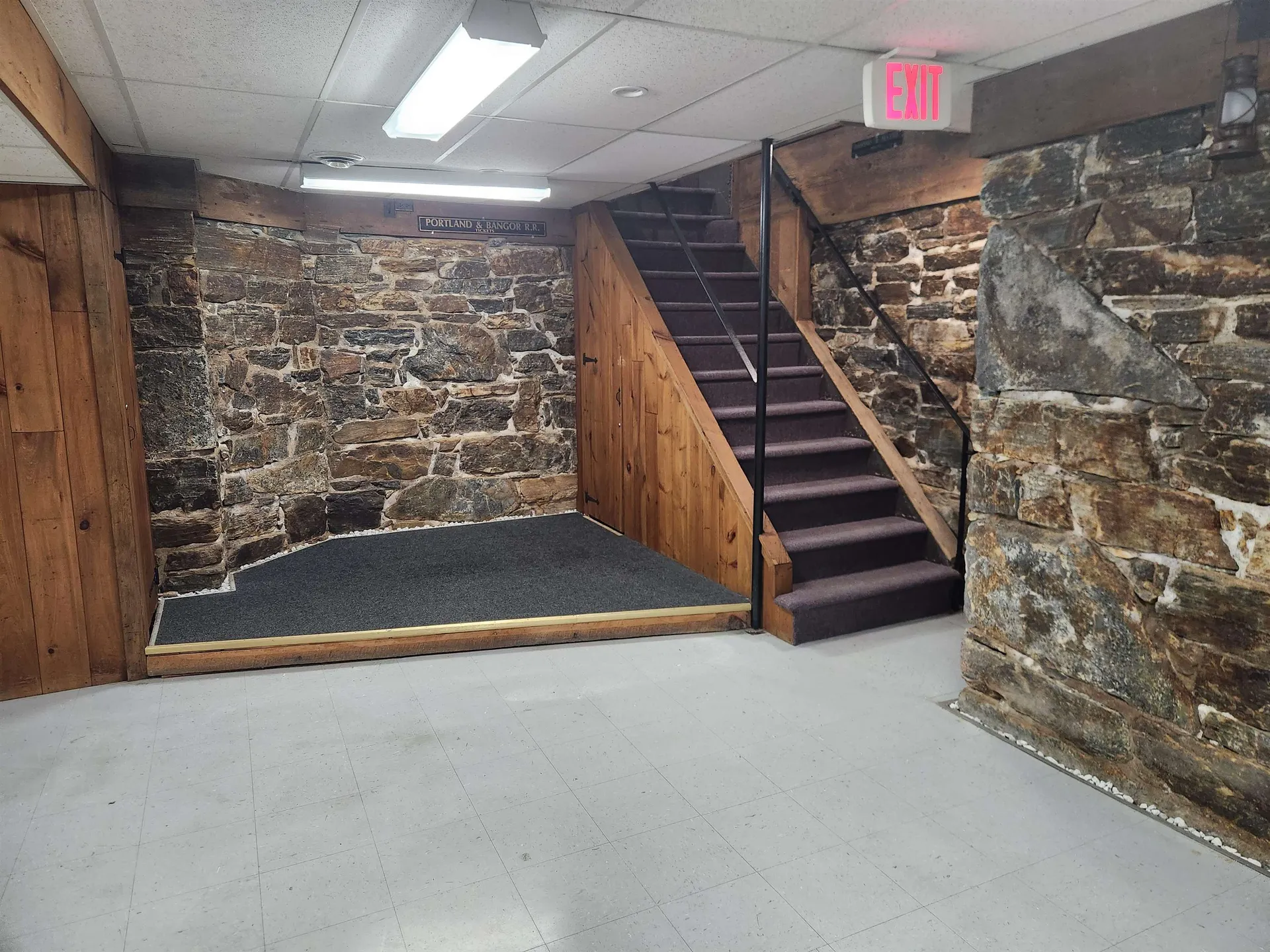 12 Plains Road Claremont NH 03743