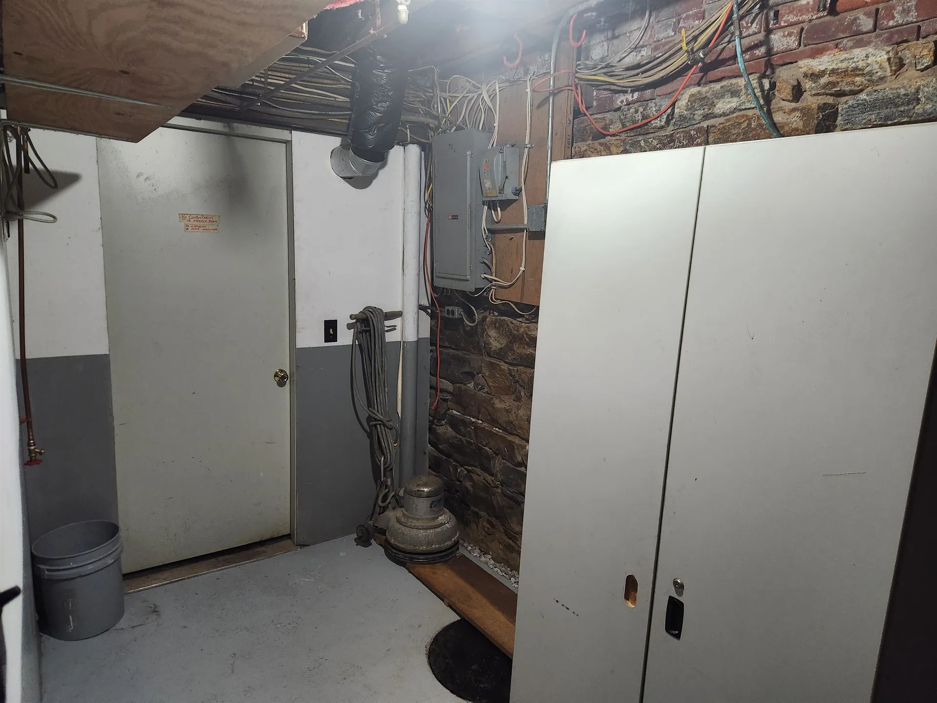 12 Plains Road Claremont NH 03743