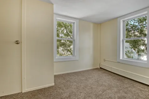 35 Ash Street Nashua NH 03060