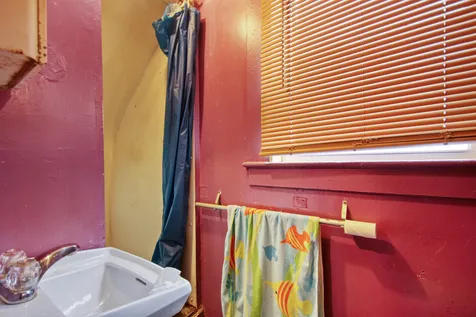 35 Ash Street Nashua NH 03060