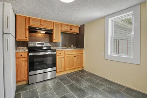 35 Ash Street Nashua NH 03060