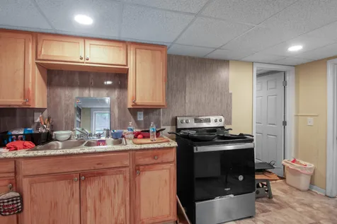 35 Ash Street Nashua NH 03060