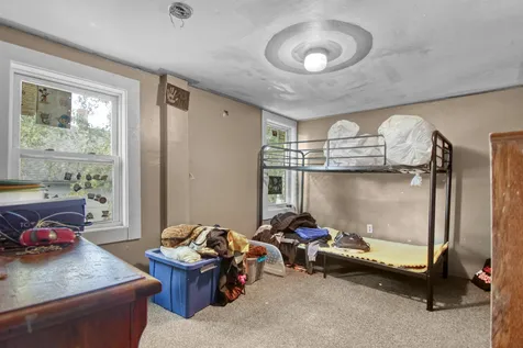 35 Ash Street Nashua NH 03060