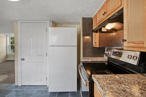 35 Ash Street Nashua NH 03060