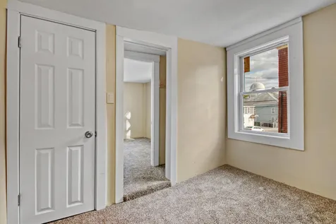 35 Ash Street Nashua NH 03060