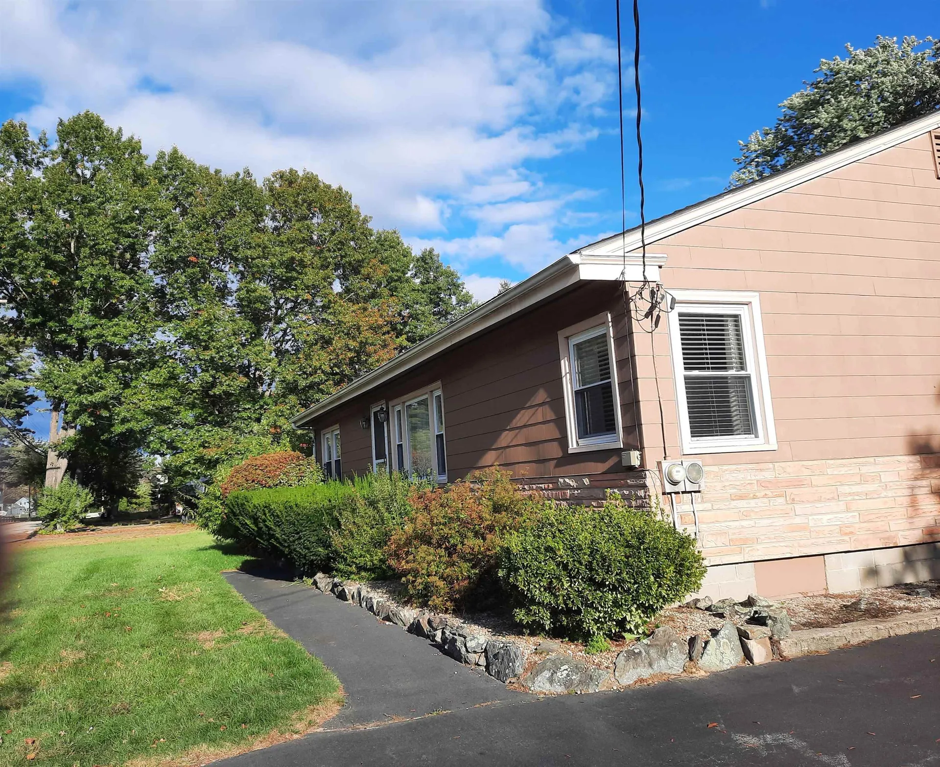23 Thornton Road Nashua NH 03063