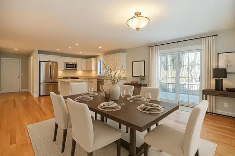 2 Delphi Way Londonderry NH 03053