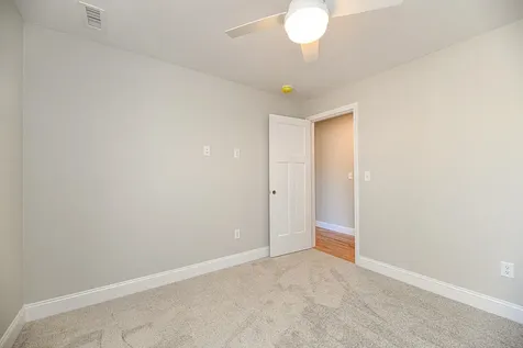 2 Delphi Way Londonderry NH 03053