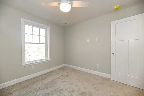 2 Delphi Way Londonderry NH 03053
