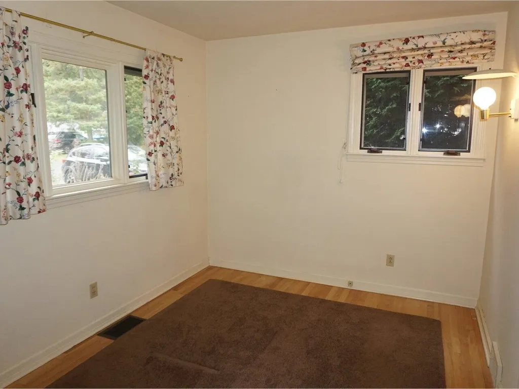 13 Deane Street South Burlington VT 05403