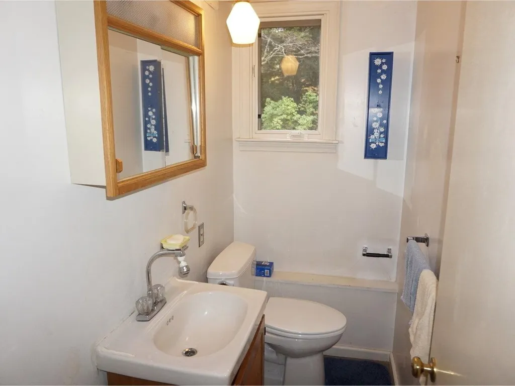 13 Deane Street South Burlington VT 05403