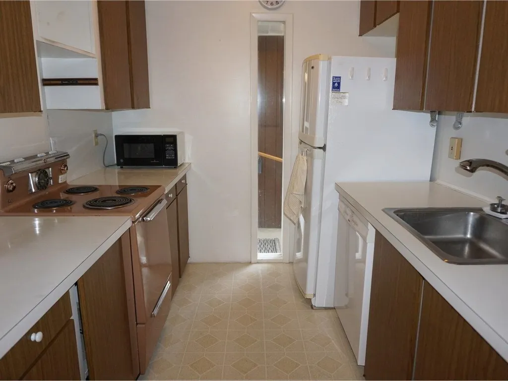 13 Deane Street South Burlington VT 05403