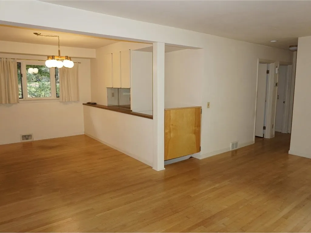 13 Deane Street South Burlington VT 05403