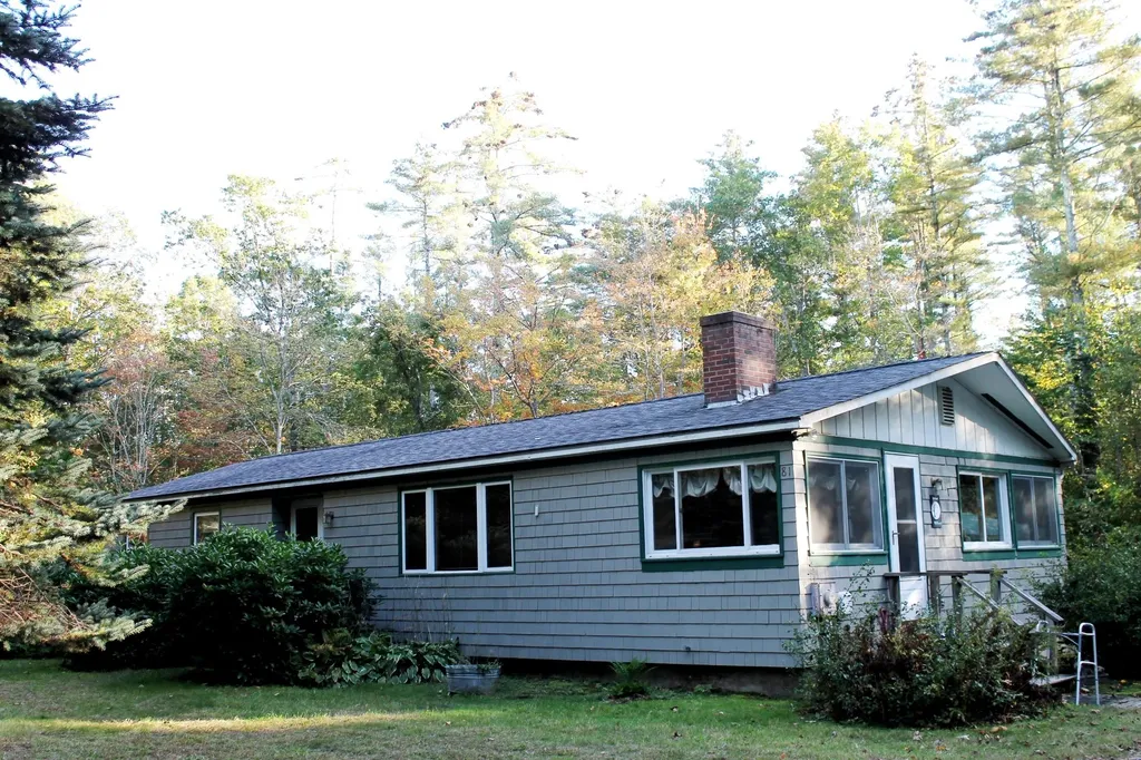 81 Saunders Hill Road New Boston NH 03070