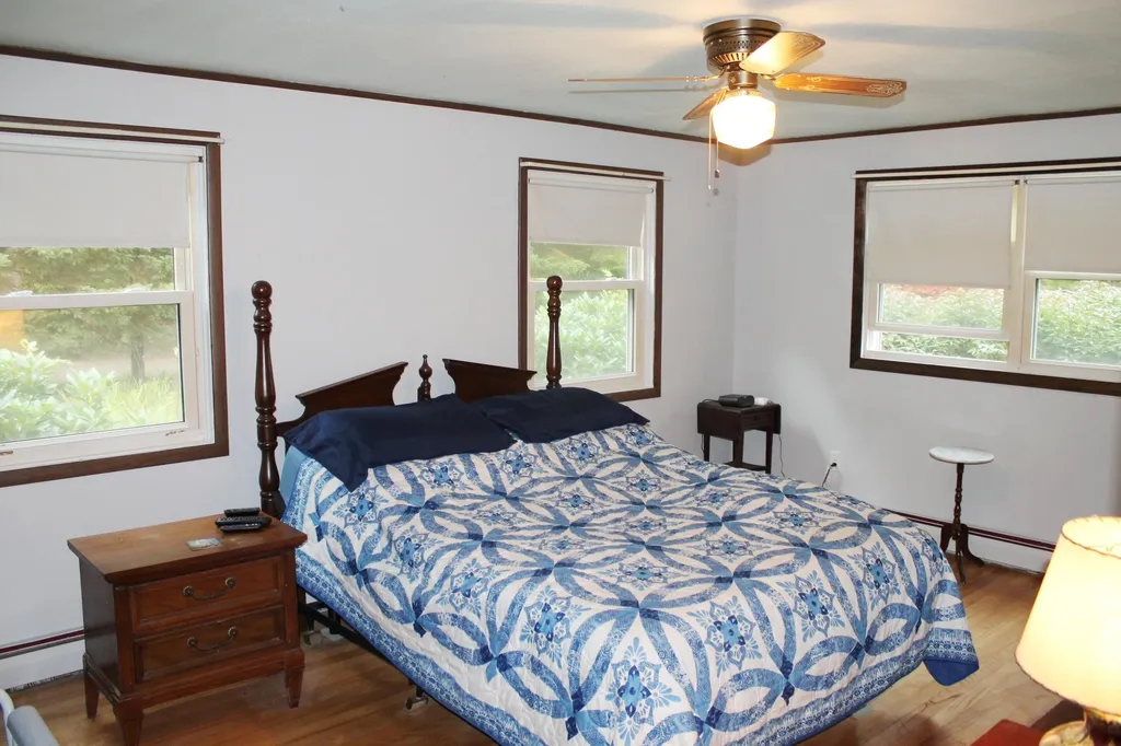 81 Saunders Hill Road New Boston NH 03070