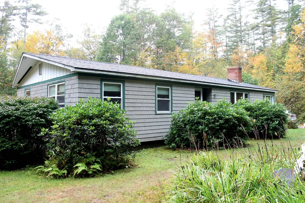 81 Saunders Hill Road New Boston NH 03070