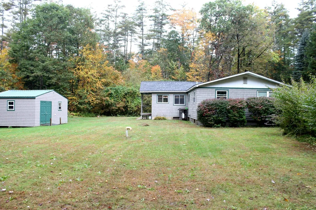 81 Saunders Hill Road New Boston NH 03070