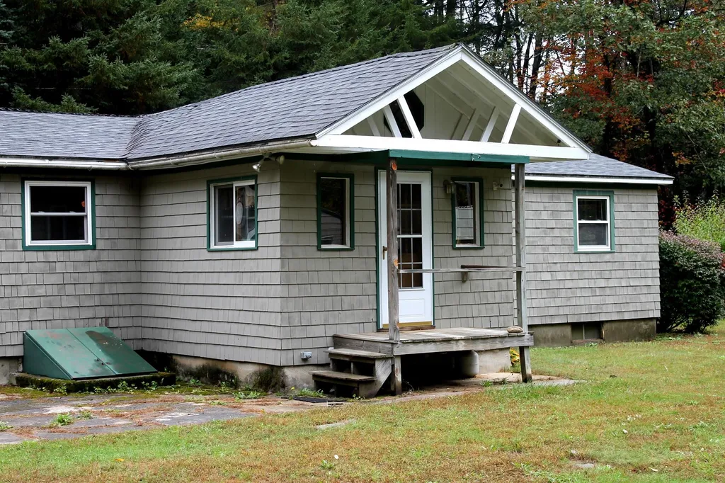 81 Saunders Hill Road New Boston NH 03070