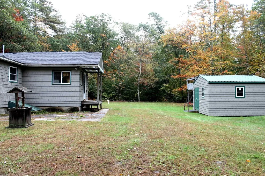 81 Saunders Hill Road New Boston NH 03070