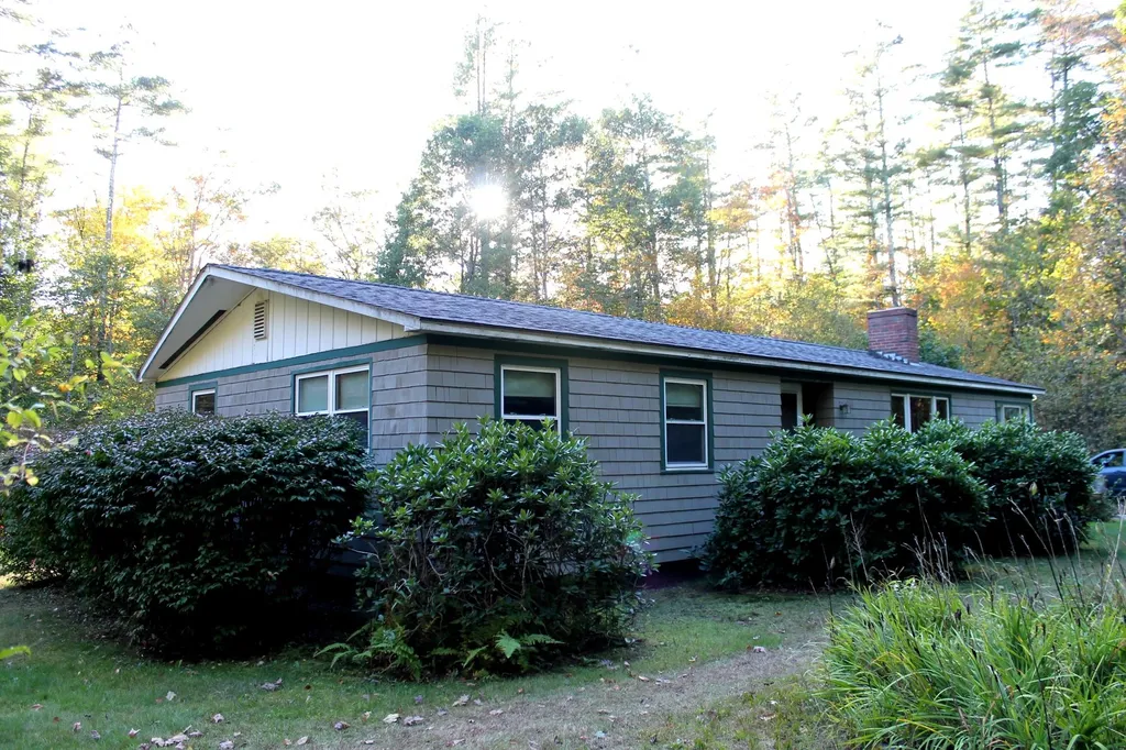 81 Saunders Hill Road New Boston NH 03070