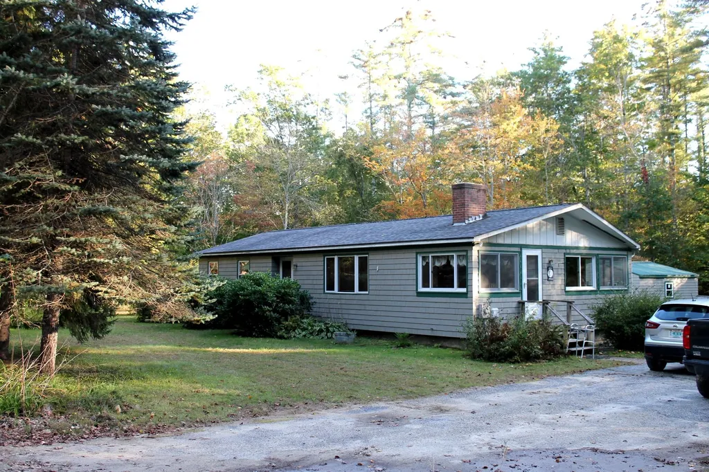81 Saunders Hill Road New Boston NH 03070