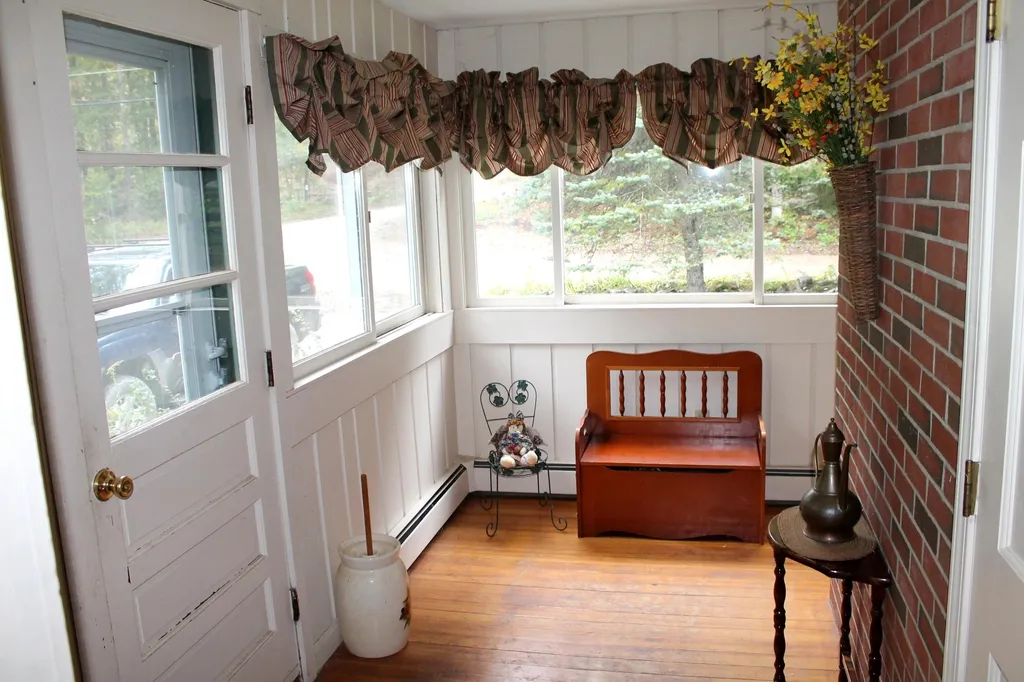 81 Saunders Hill Road New Boston NH 03070