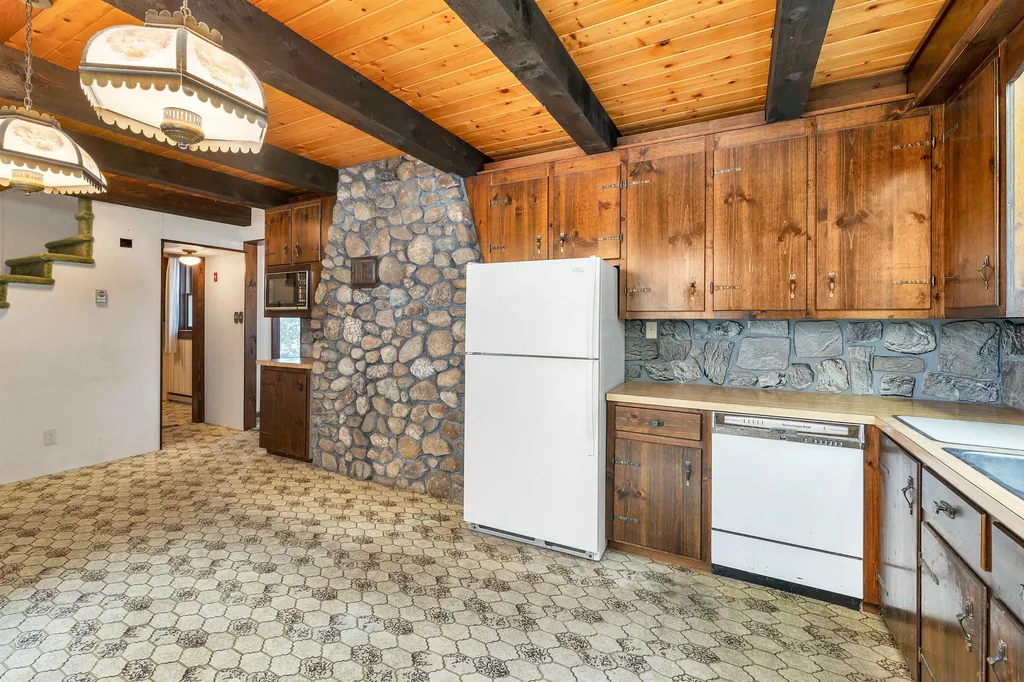 124 Gray Road Sanbornton NH 03269