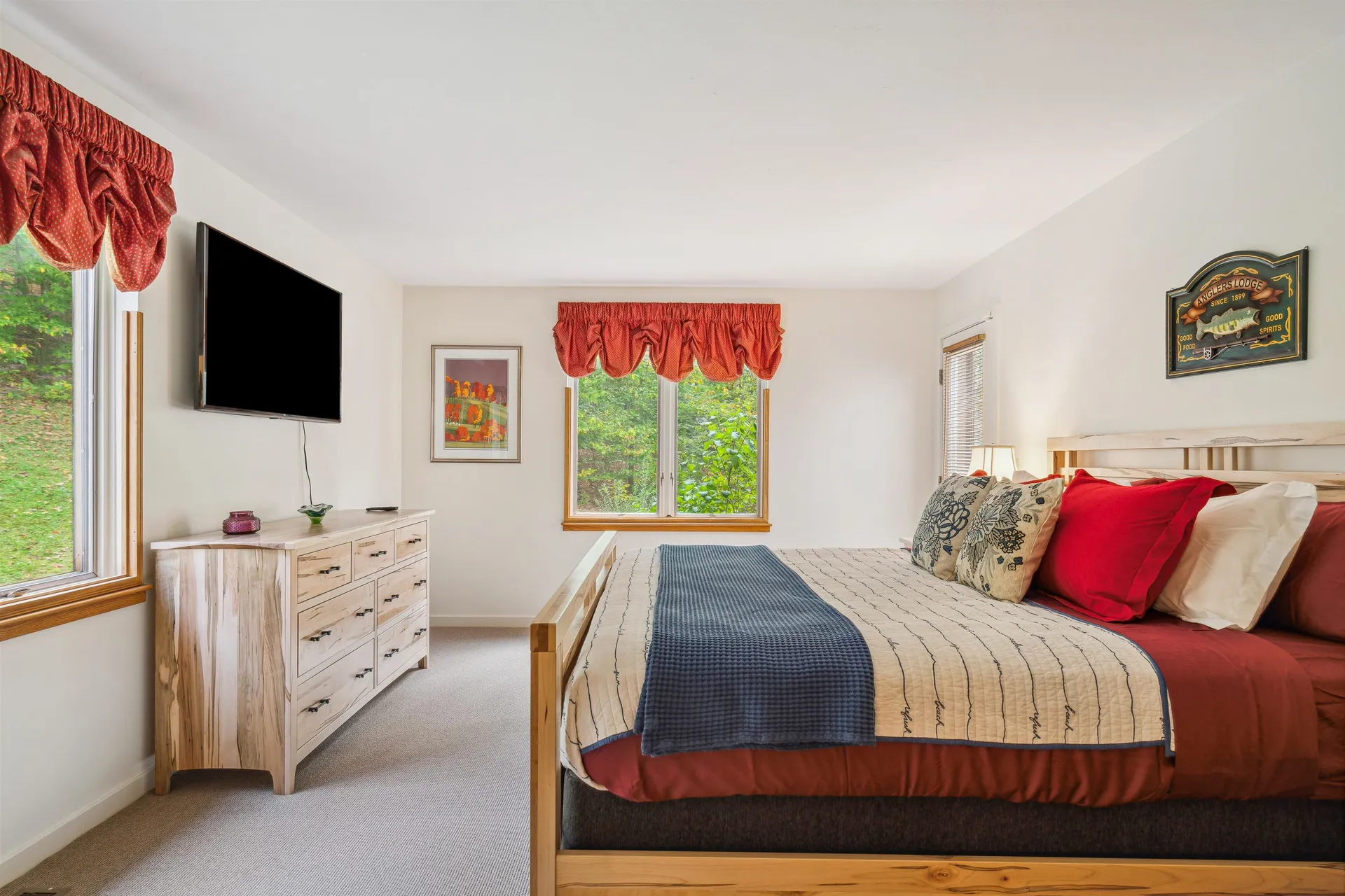 277 Rabbit Run Hartford VT 05001