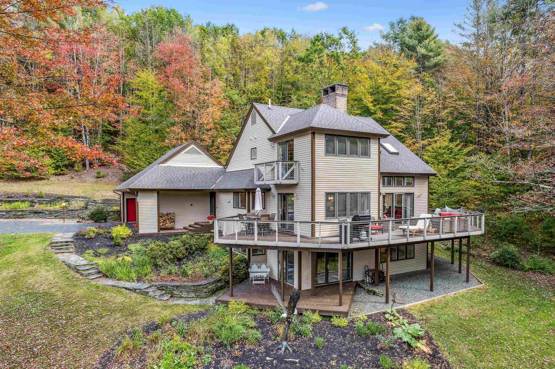 277 Rabbit Run Hartford VT 05001